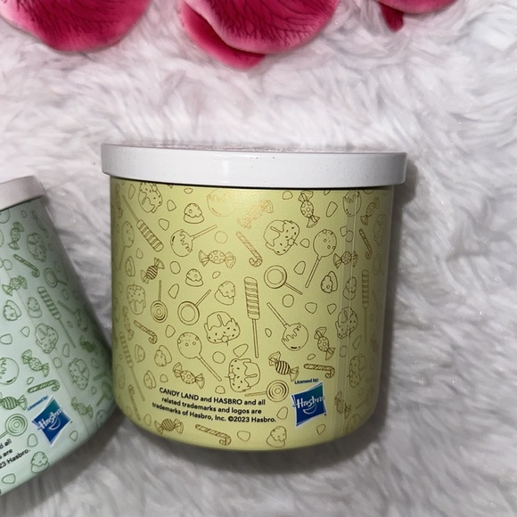 Goose Creek-Candy Land KING CANDY and JOLLY 3-wick soy candle NEW Candyland - Picture 8 of 12